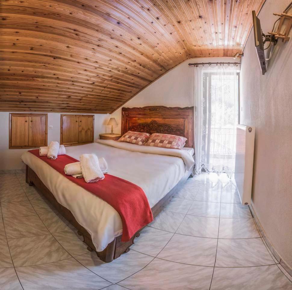 Guesthouse Theodorou Eláti Eksteriør billede